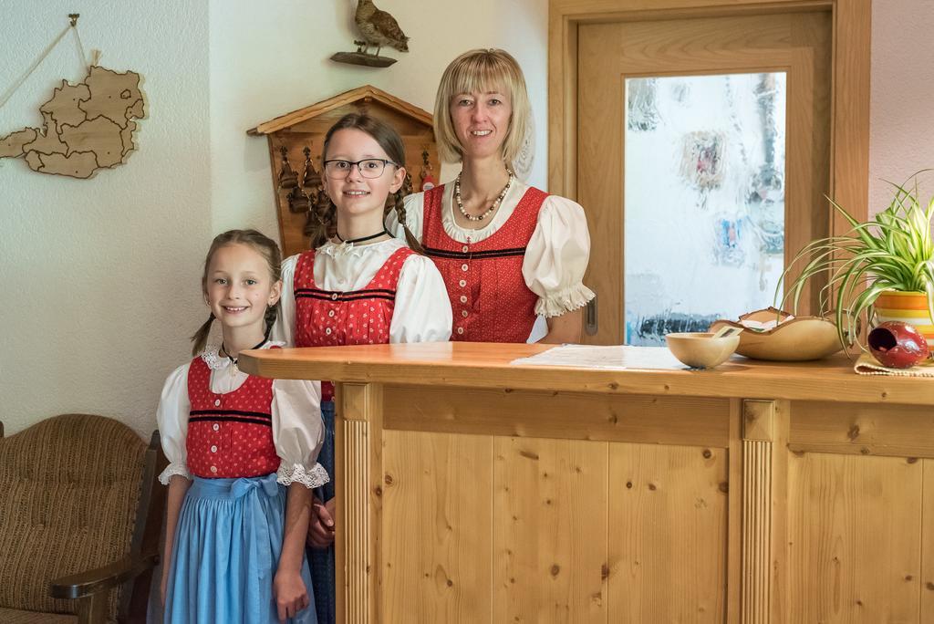 Pension Bäuerle Heiligenblut Bagian luar foto