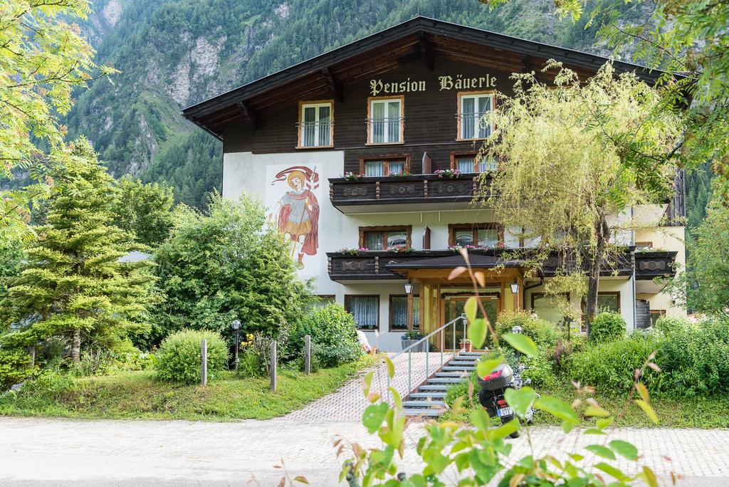 Pension Bäuerle Heiligenblut Bagian luar foto